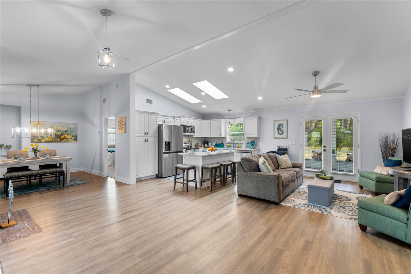 112 CUNNINGHAM DRIVE