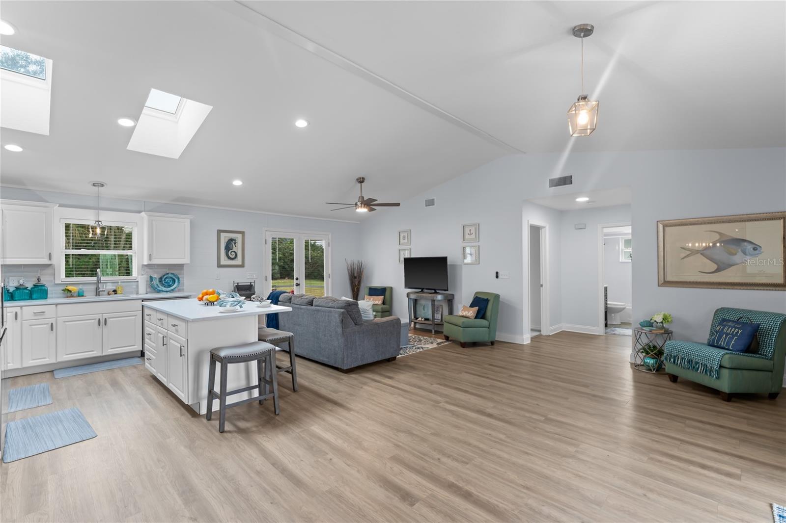 112 CUNNINGHAM DRIVE