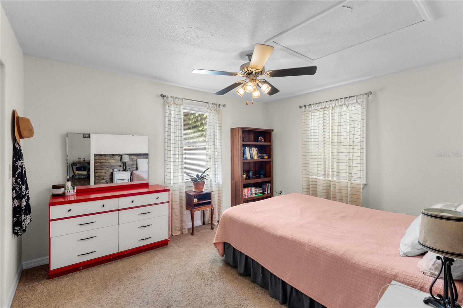 533 BLAKE RD