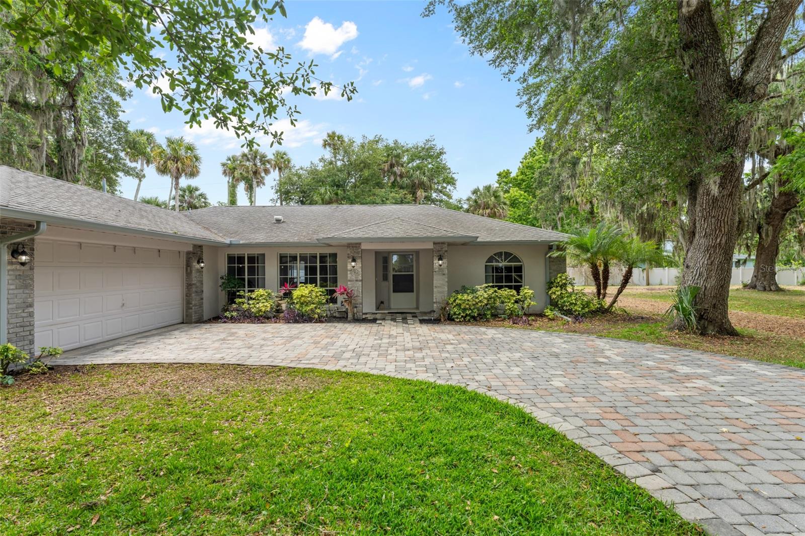 1328 NEEDLE PALM DR