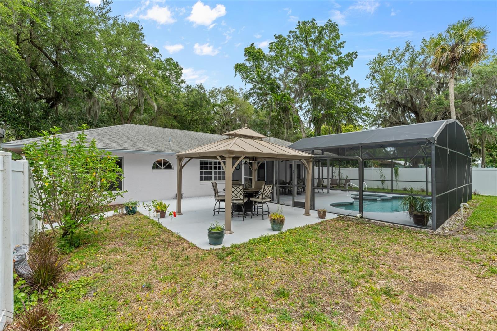 1328 NEEDLE PALM DR