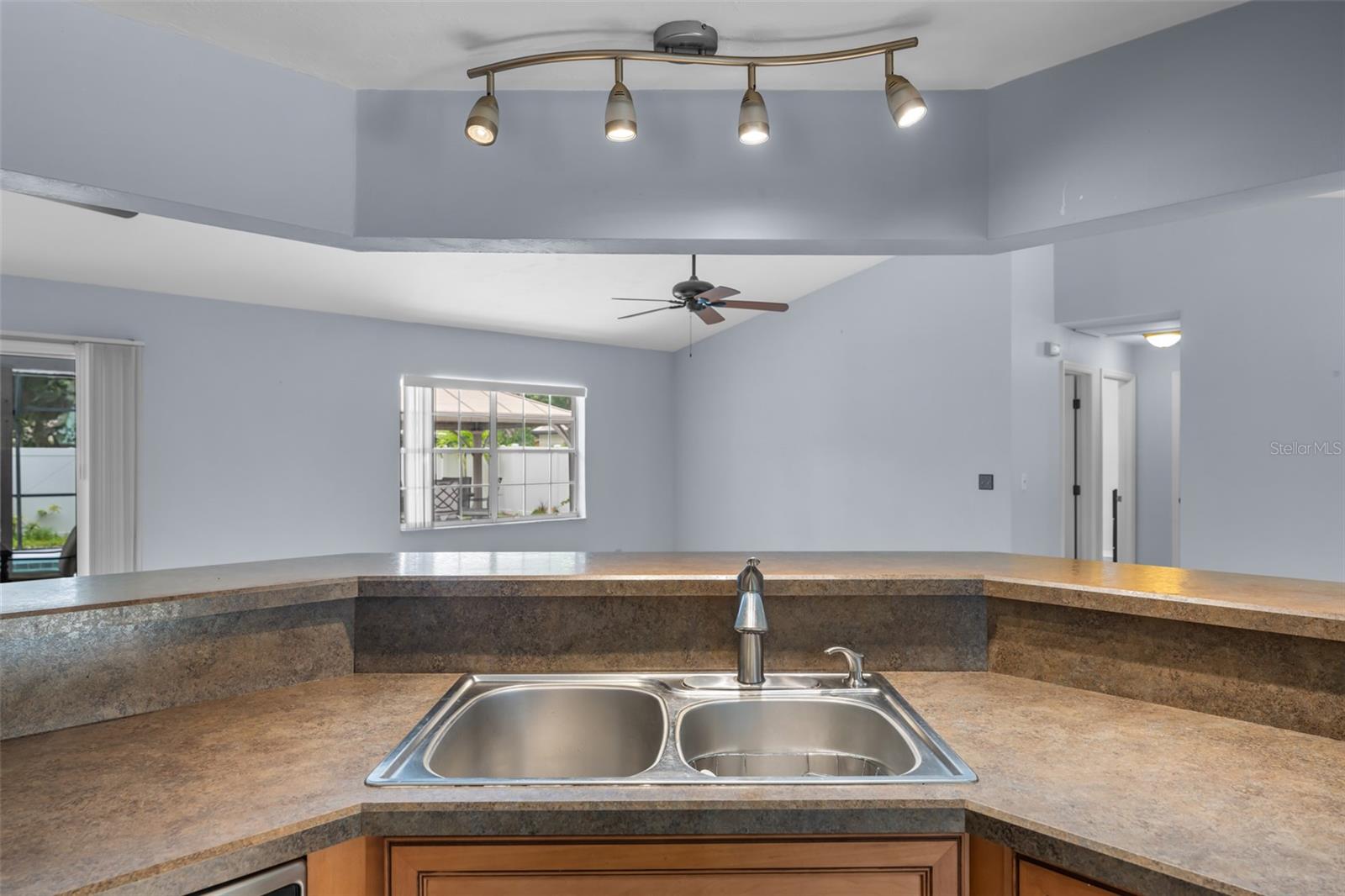 1328 NEEDLE PALM DR