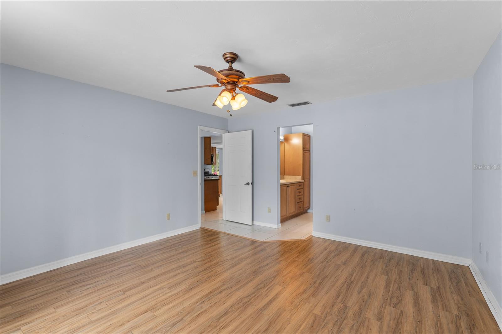 1328 NEEDLE PALM DR