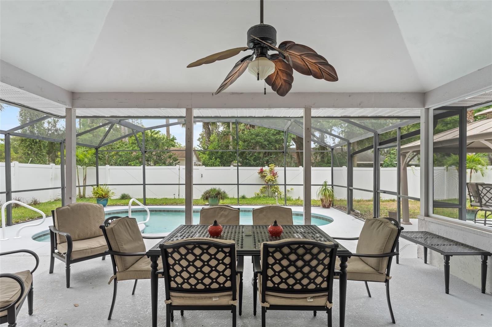1328 NEEDLE PALM DR