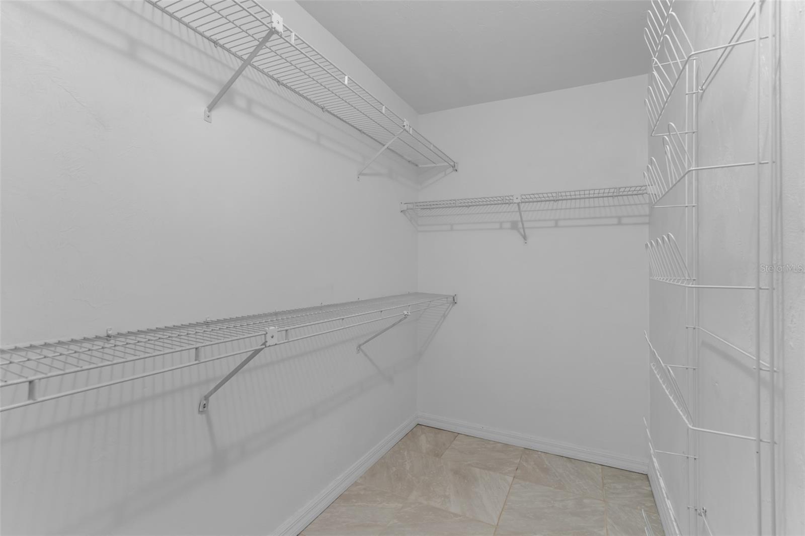 1328 NEEDLE PALM DR
