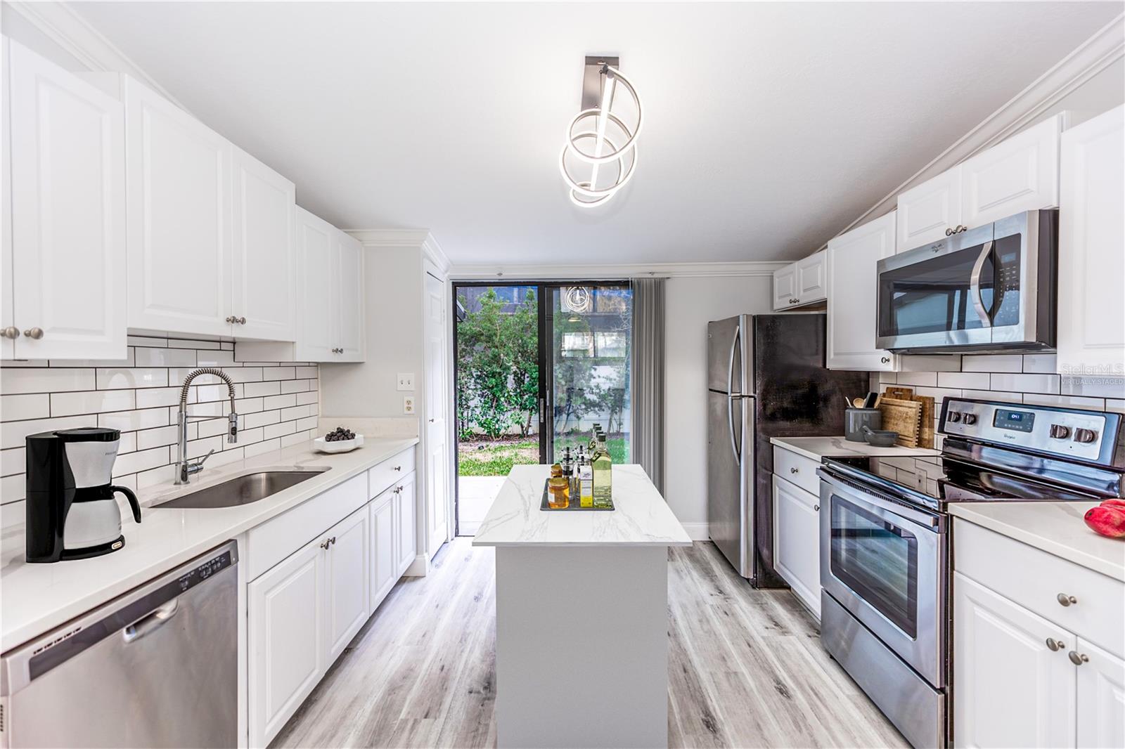 47 JACARANDA CAY CT #470