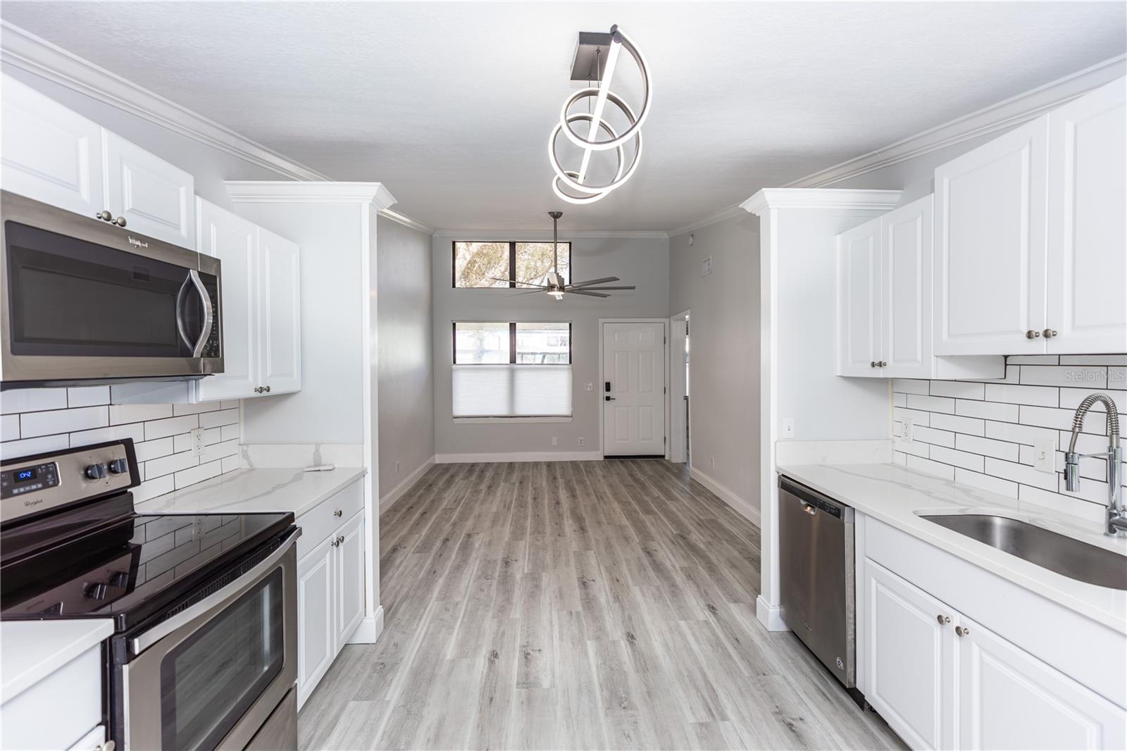 47 JACARANDA CAY CT #470