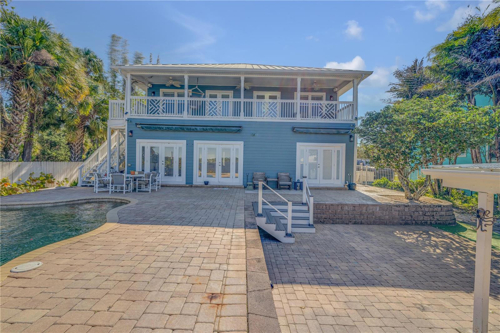 2718 SUNSET DR