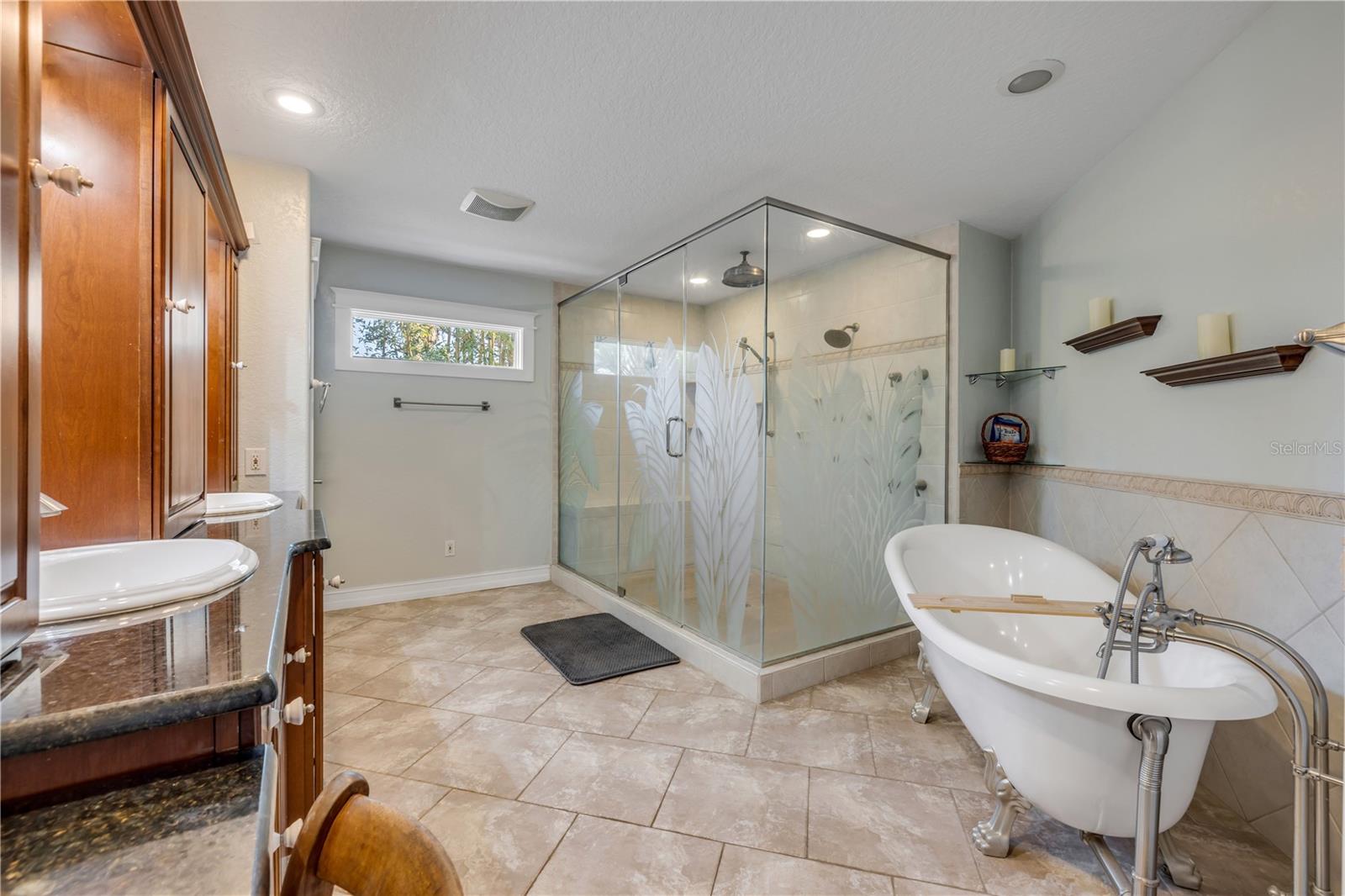 2718 SUNSET DR