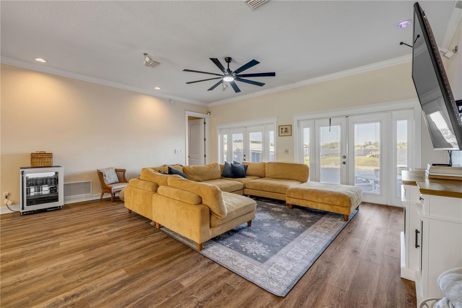 2718 SUNSET DR