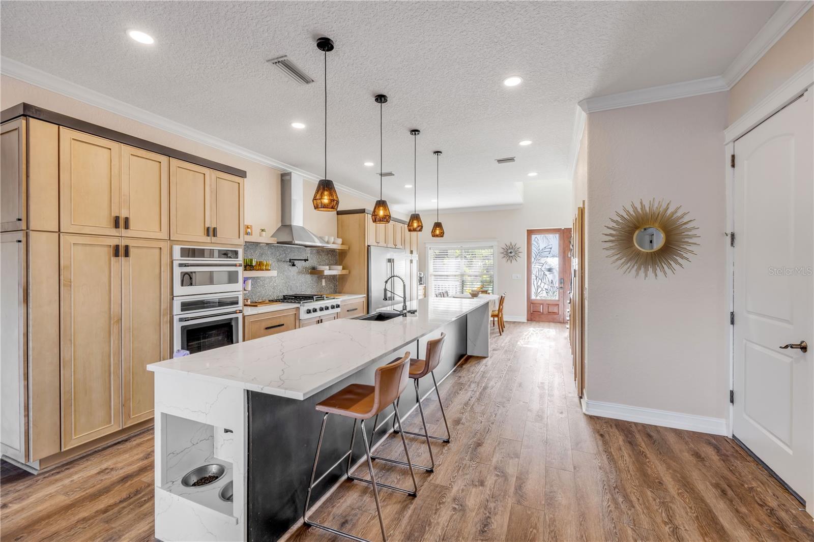 2718 SUNSET DR