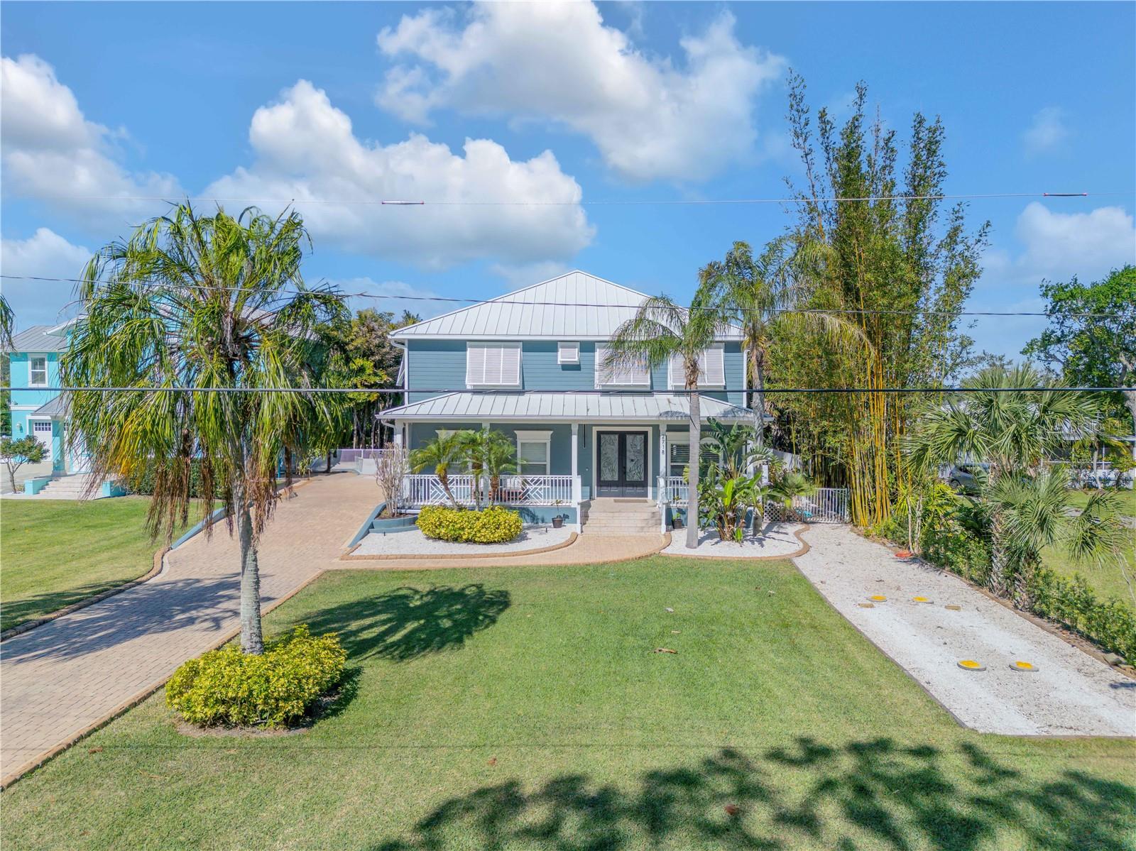 2718 SUNSET DR