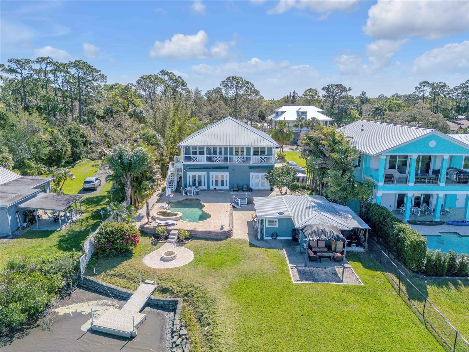 2718 SUNSET DR