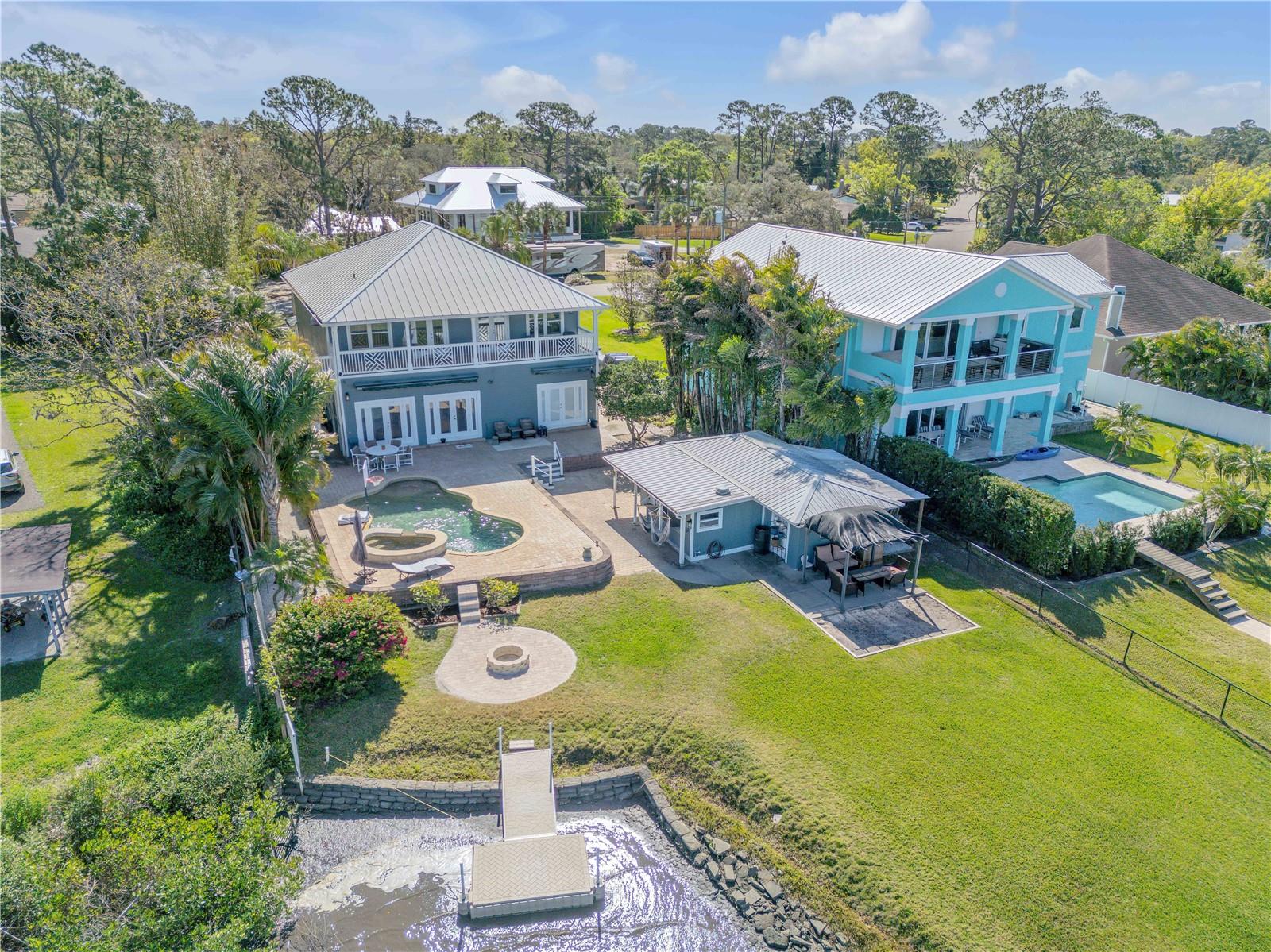 2718 SUNSET DR