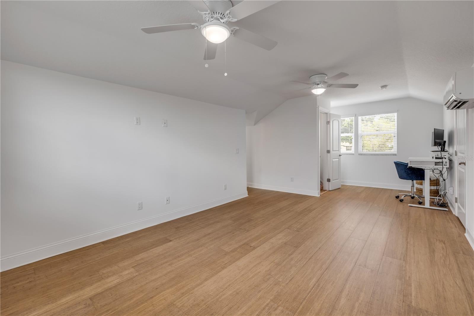 1804 SAXON DR