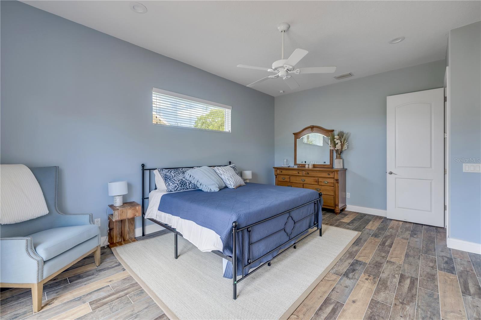 1804 SAXON DR