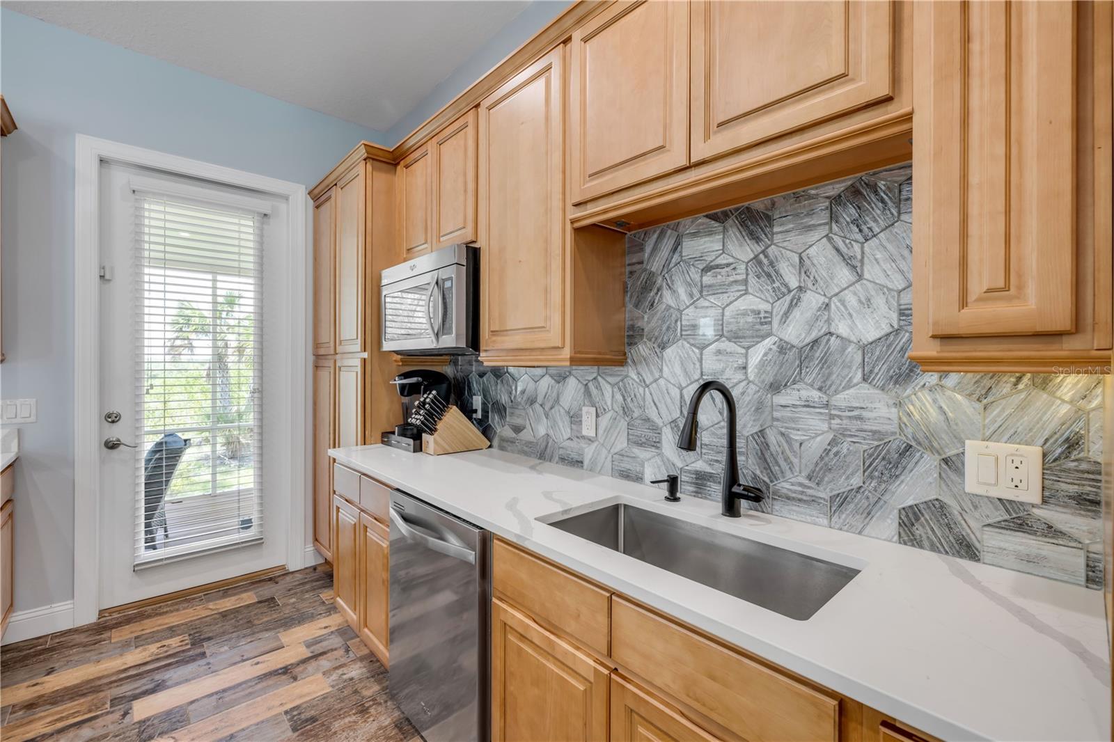 1804 SAXON DR