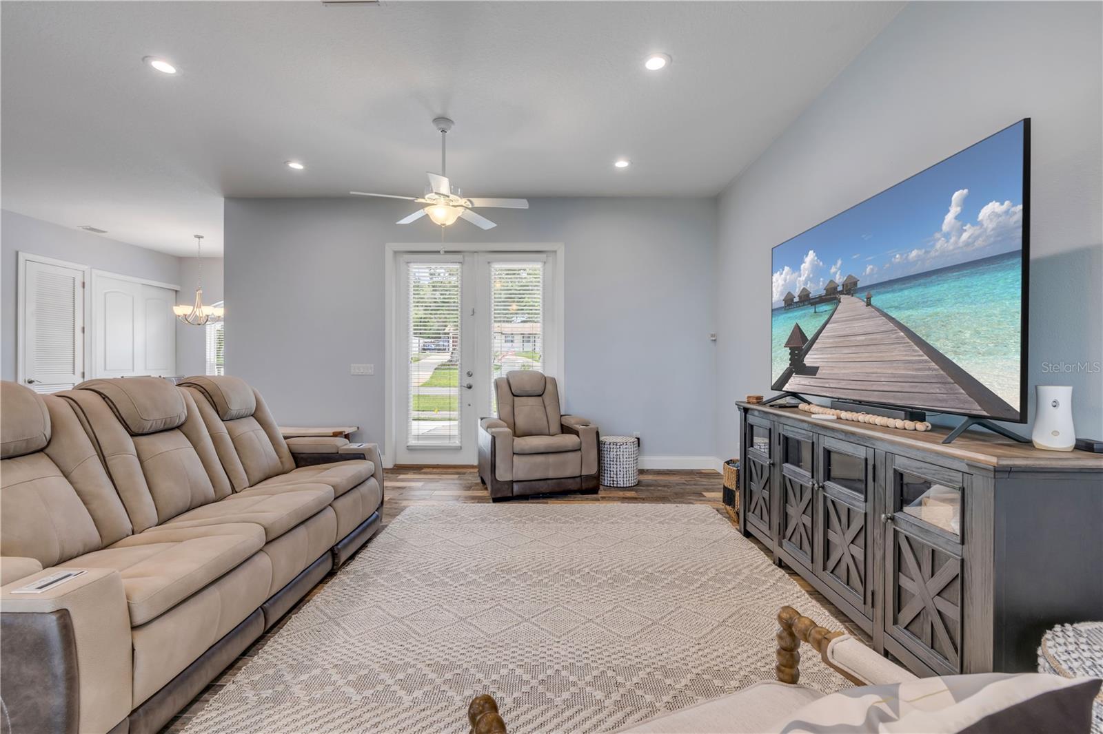 1804 SAXON DR