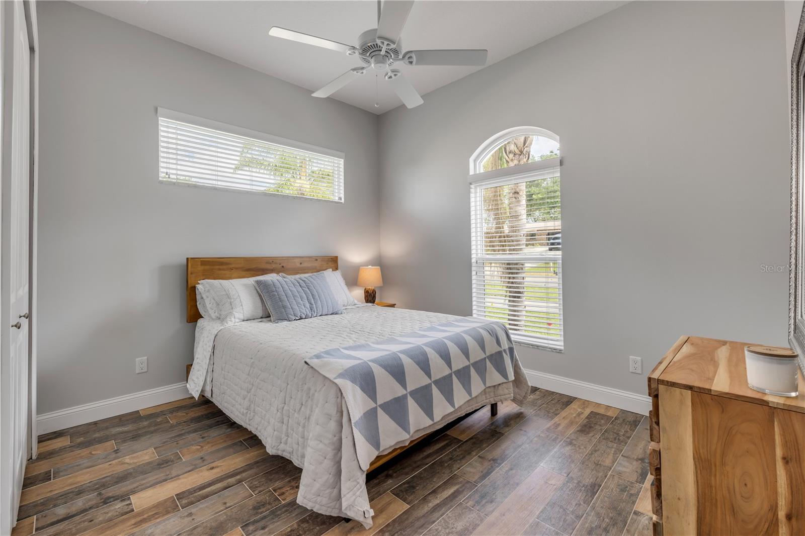 1804 SAXON DR