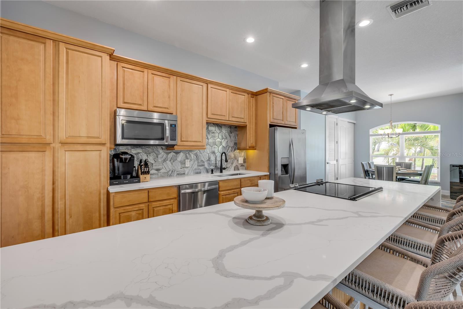 1804 SAXON DR