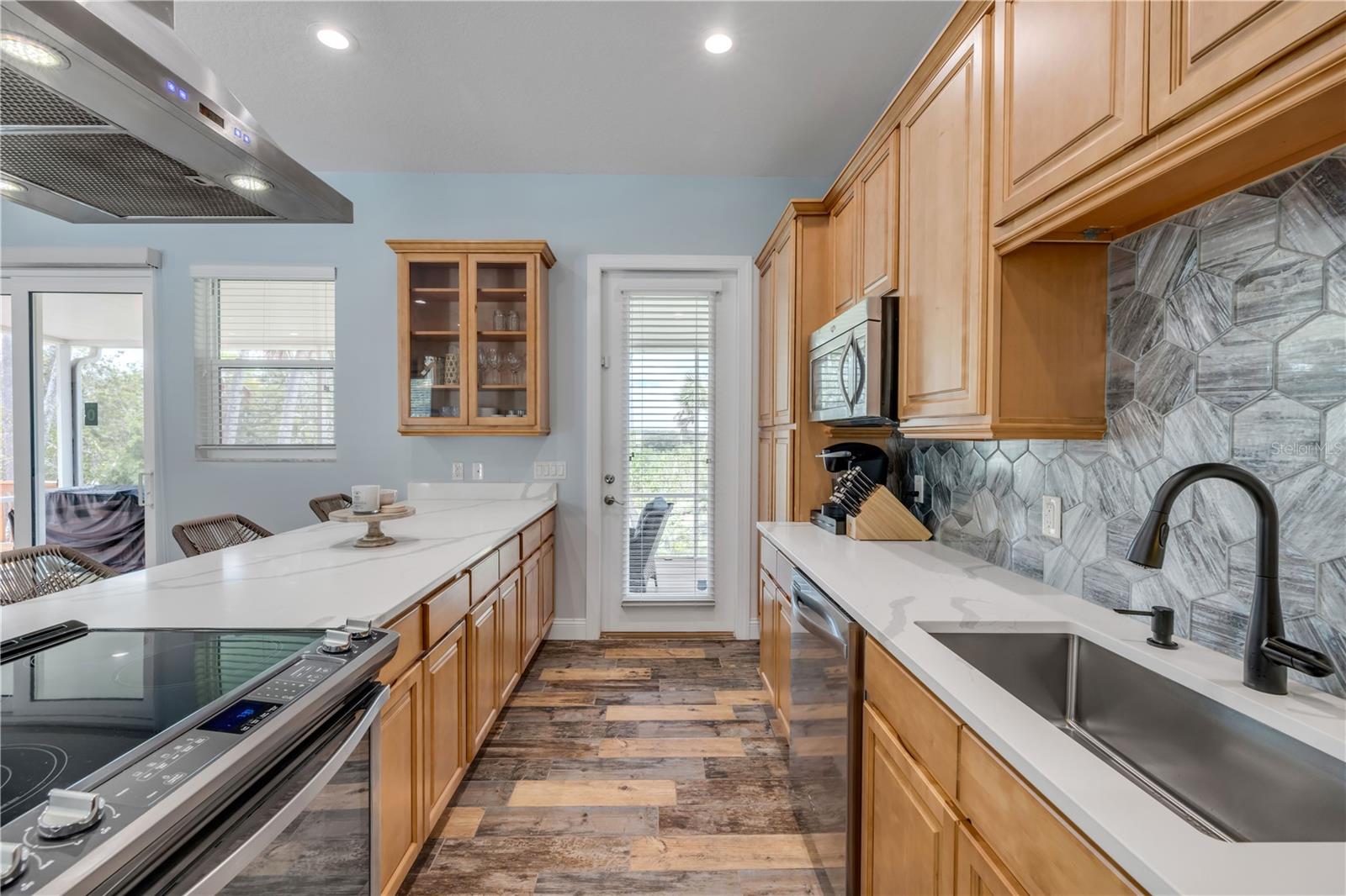 1804 SAXON DR