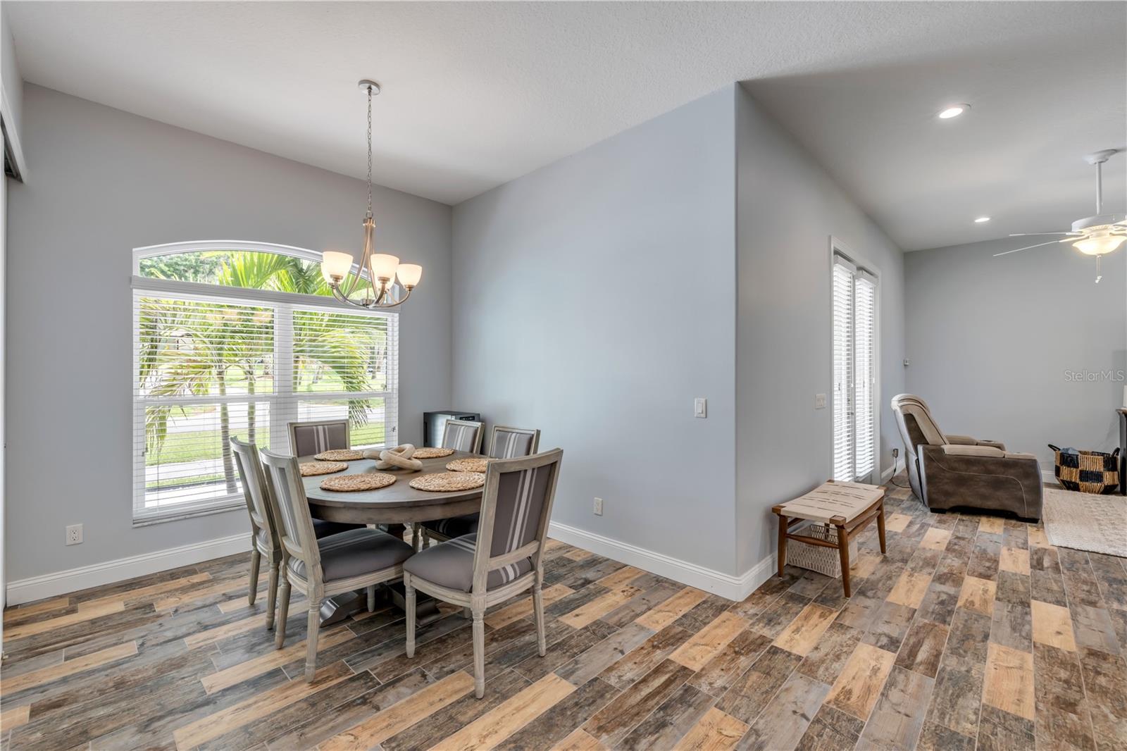 1804 SAXON DR