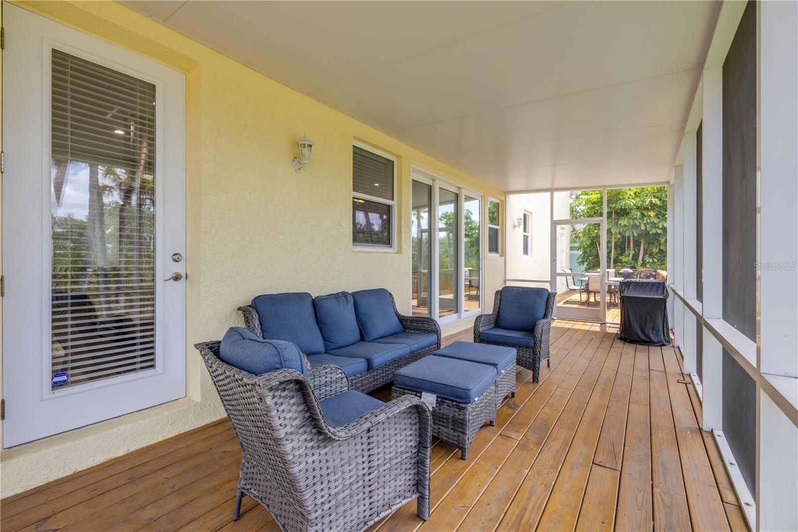 1804 SAXON DR