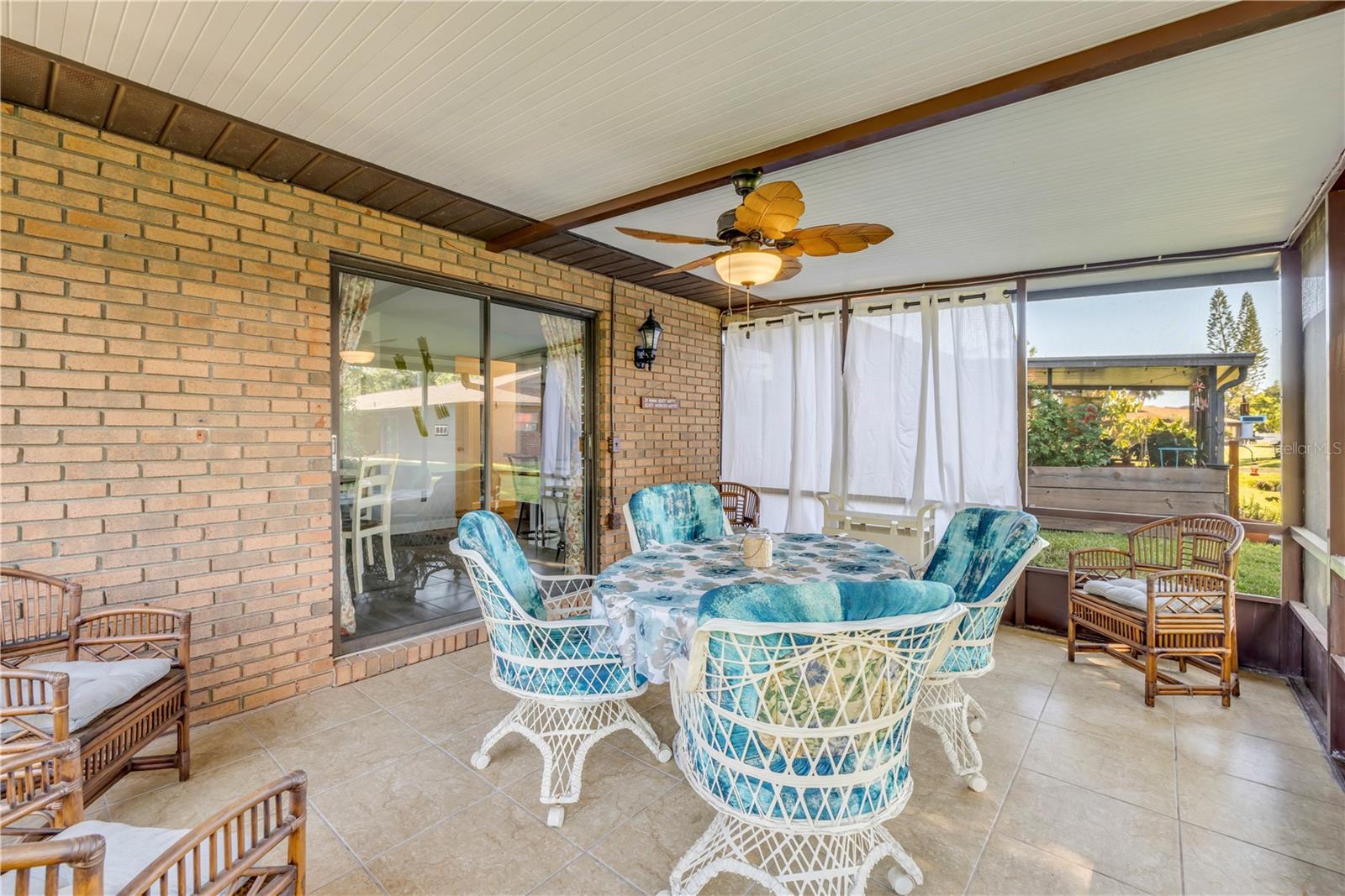 1808 ENTERPRISE AVE #1808A