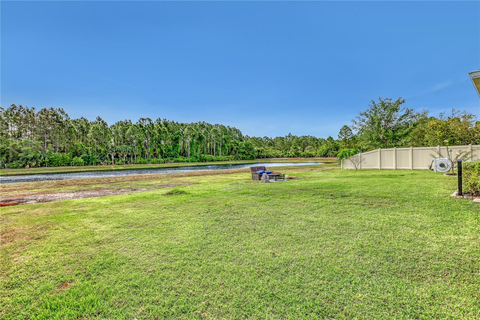 480 FOREST TRACE CIR