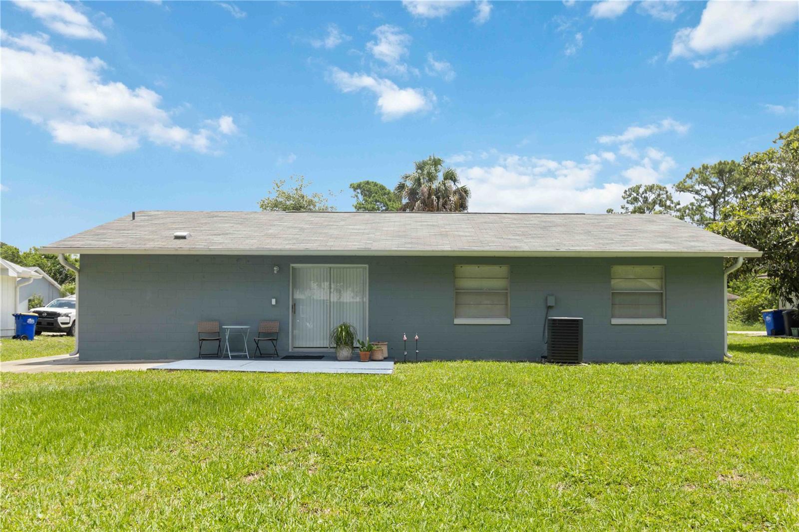 1920 TRAVELERS PALM DR
