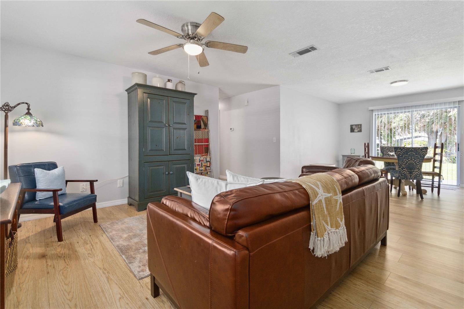1920 TRAVELERS PALM DR
