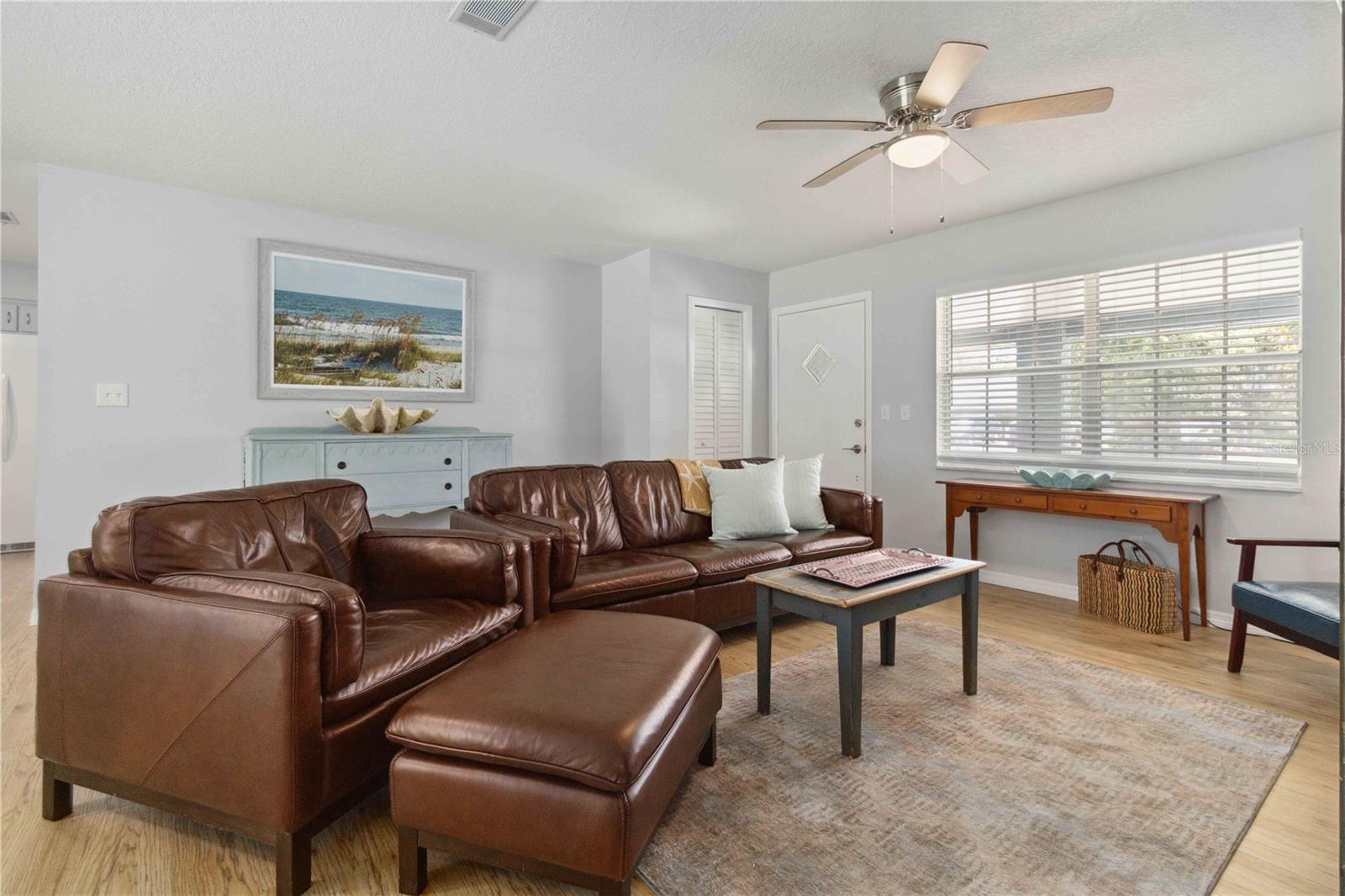 1920 TRAVELERS PALM DR