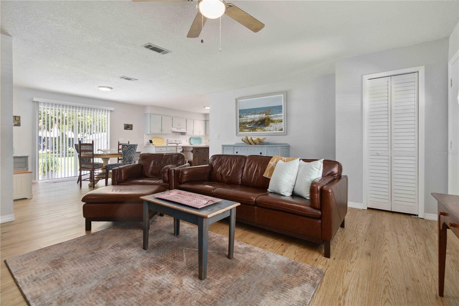 1920 TRAVELERS PALM DR