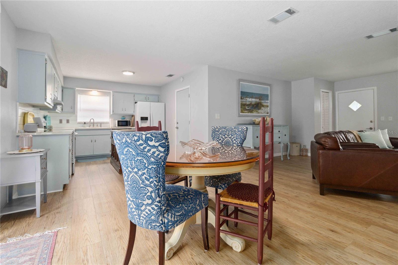 1920 TRAVELERS PALM DR