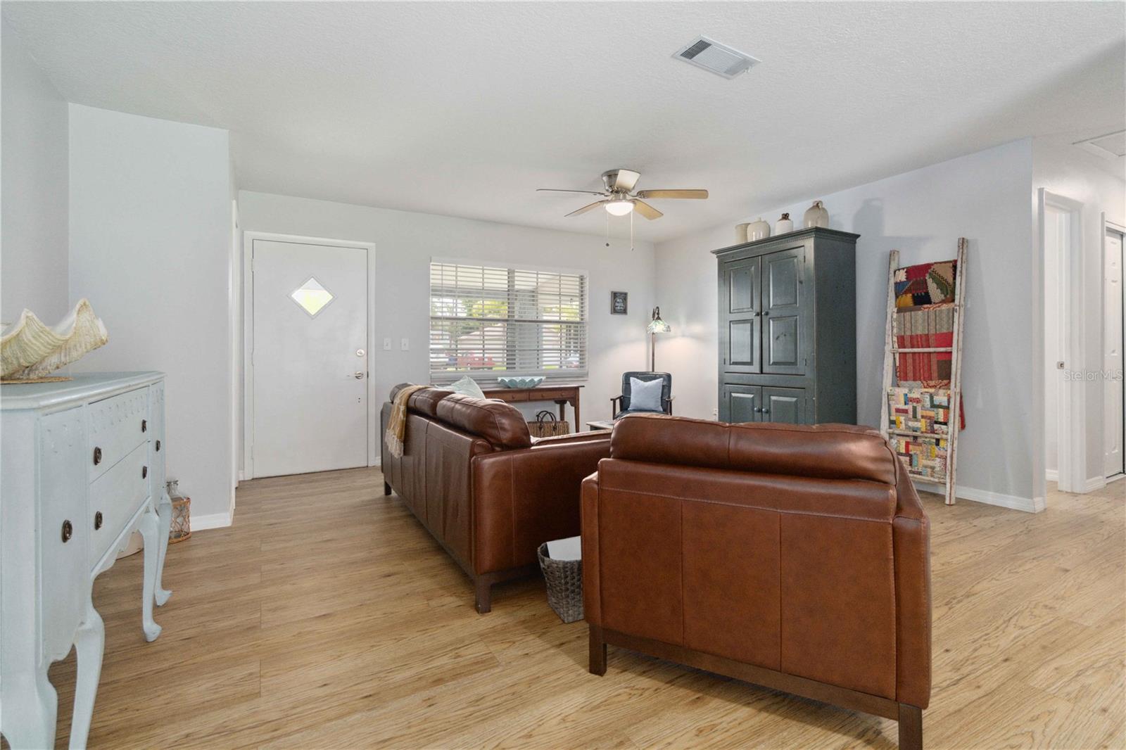 1920 TRAVELERS PALM DR