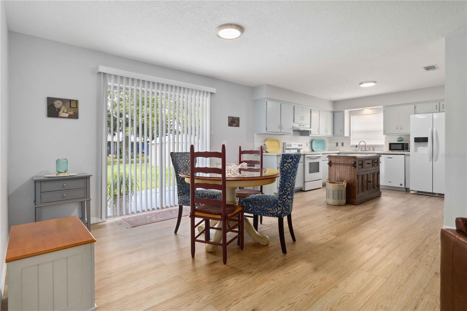 1920 TRAVELERS PALM DR