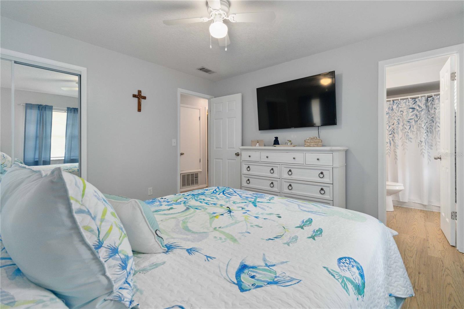 1920 TRAVELERS PALM DR