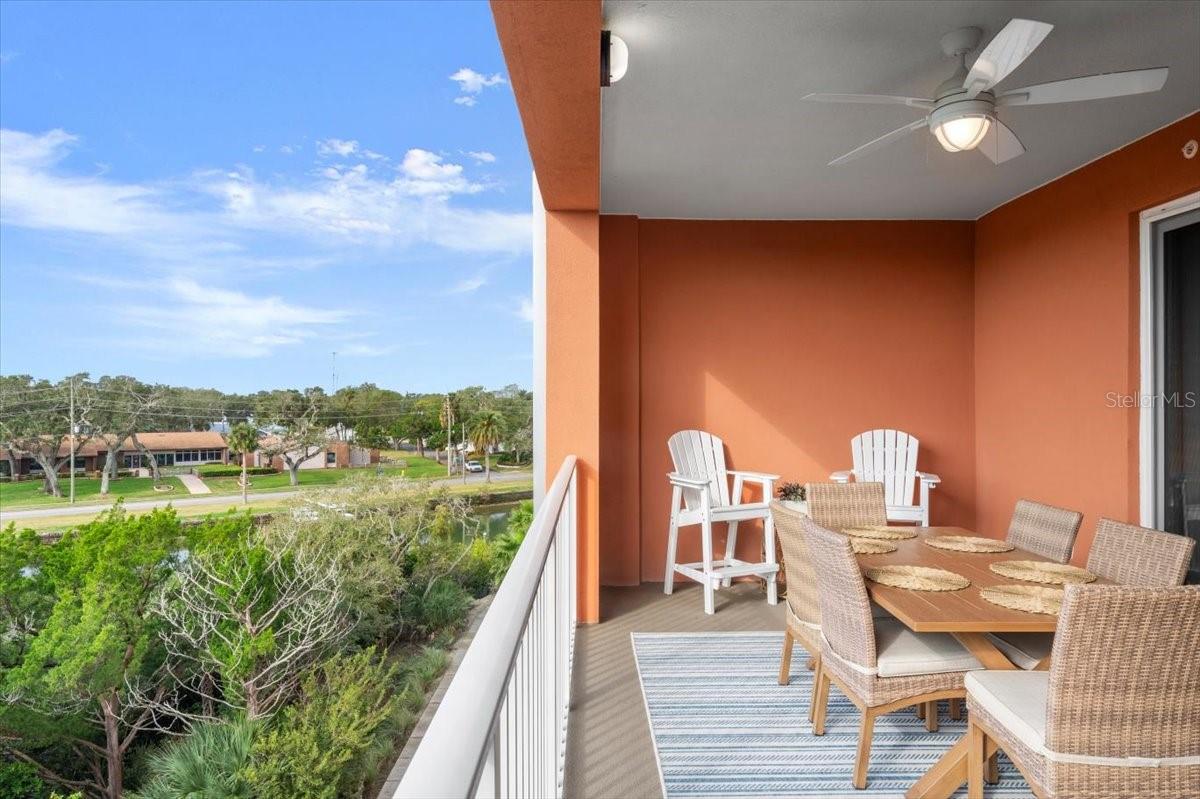 2 RIVERWALK DR #402