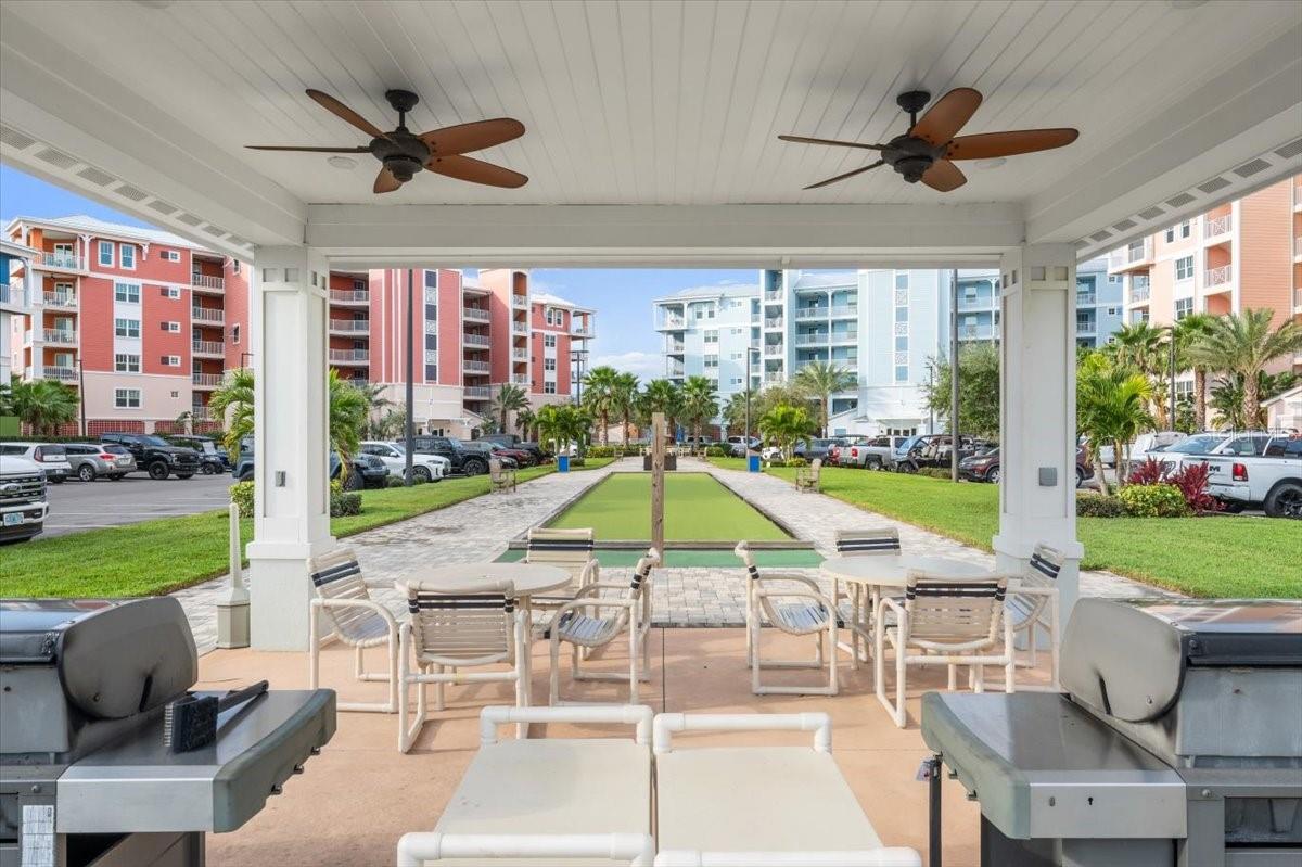 2 RIVERWALK DR #402