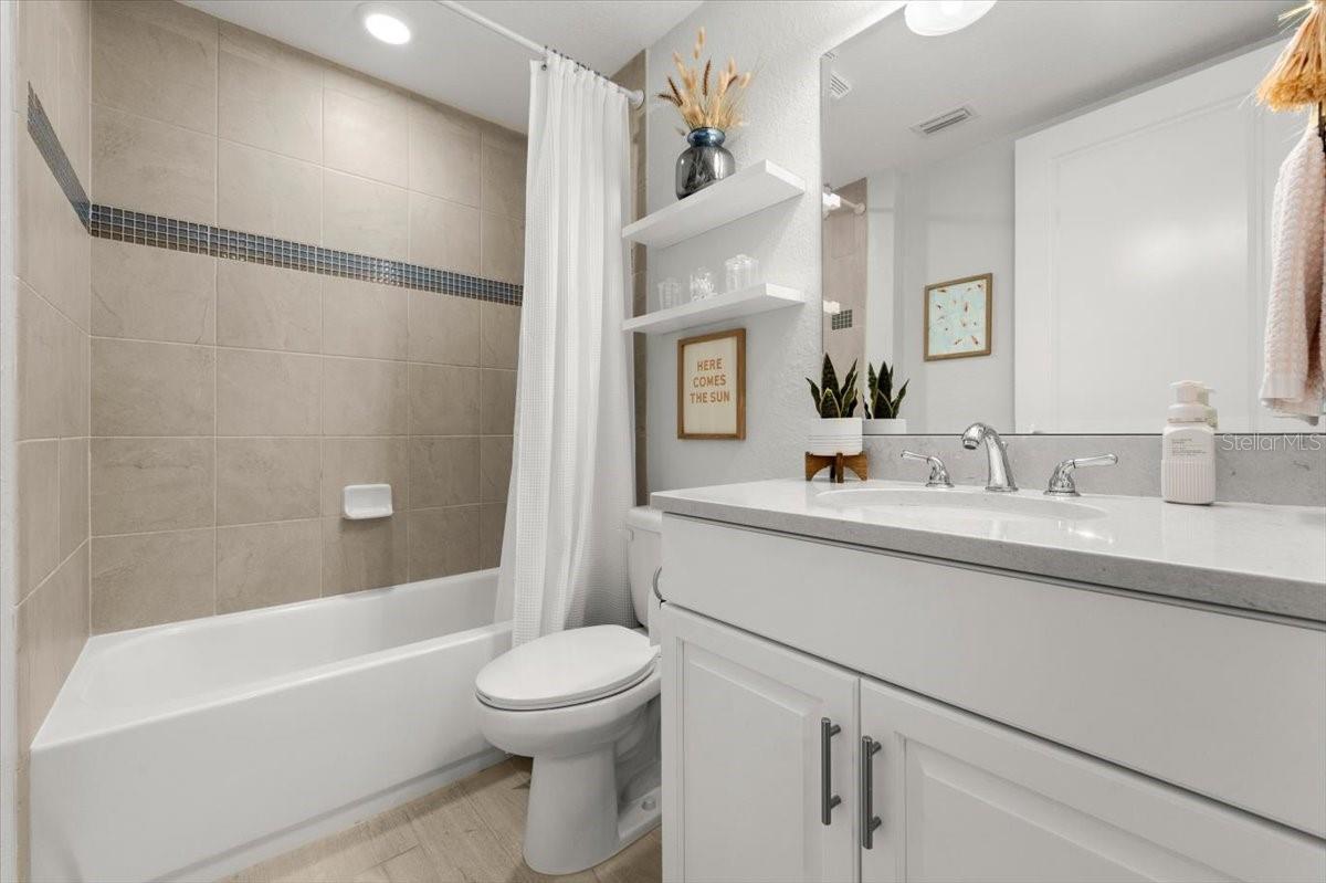2 RIVERWALK DR #402