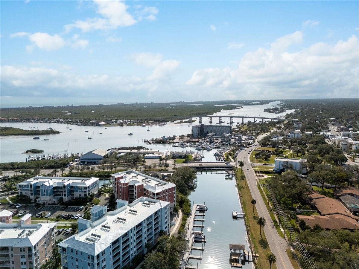 2 RIVERWALK DR #402