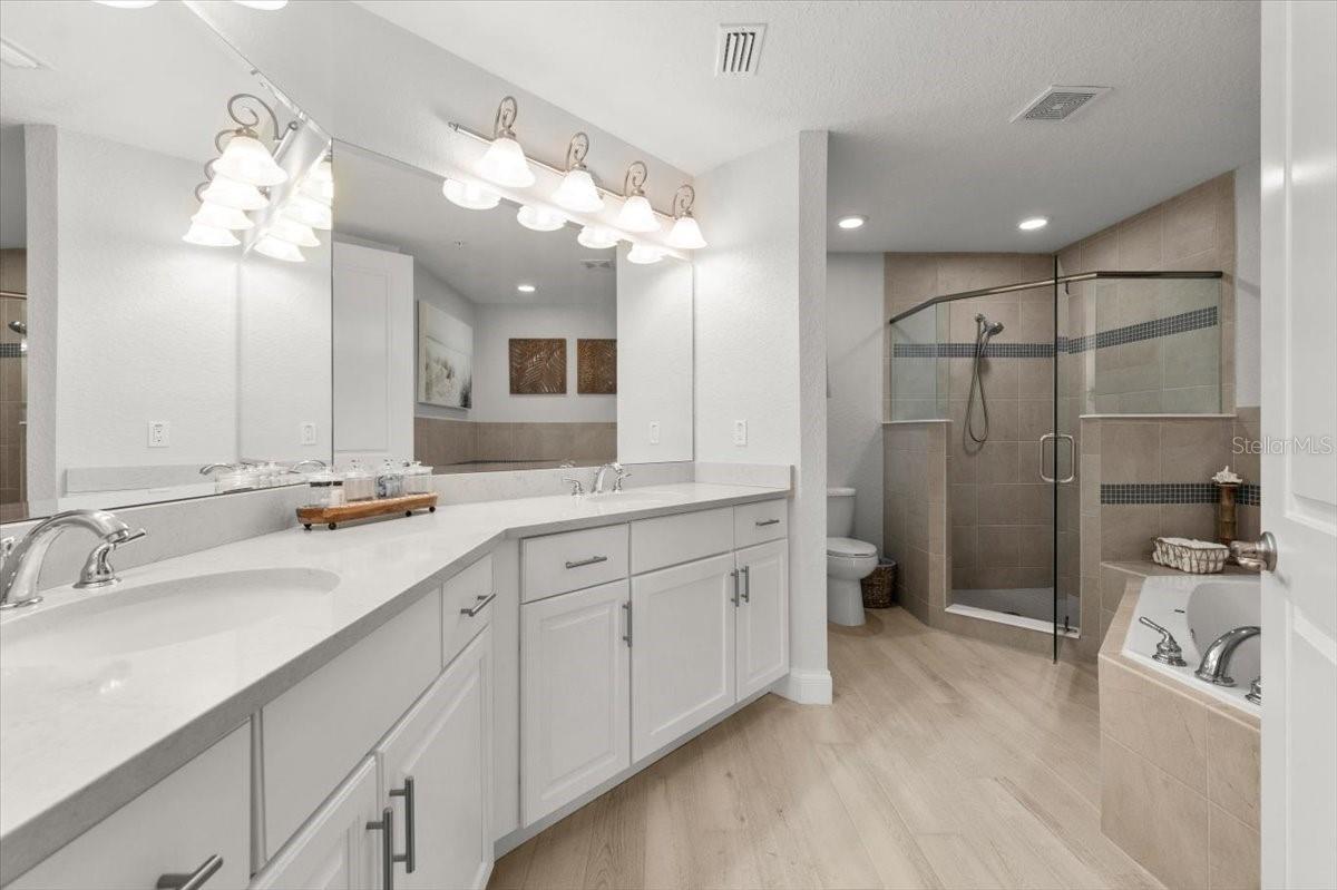 2 RIVERWALK DR #402