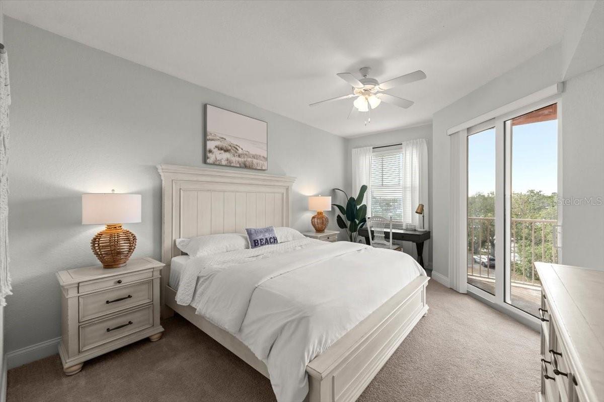 2 RIVERWALK DR #402