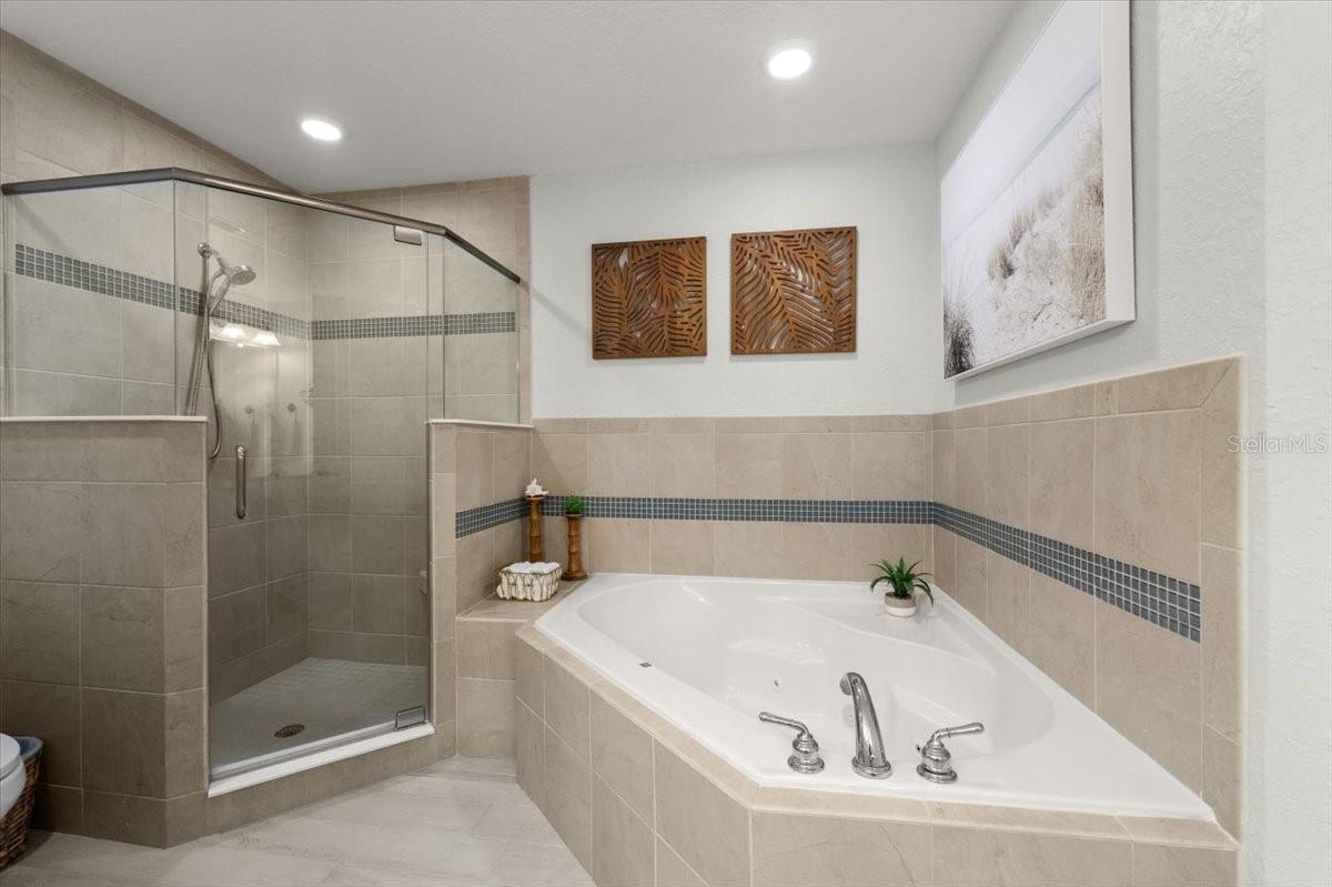 2 RIVERWALK DR #402
