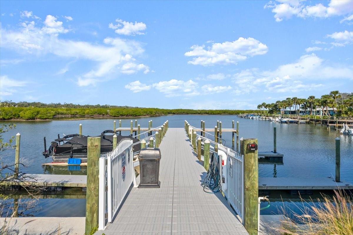 2 RIVERWALK DR #402