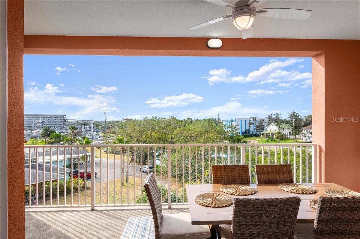 2 RIVERWALK DR #402