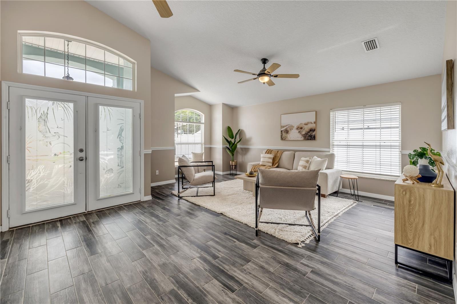 2243 DAVIS DR