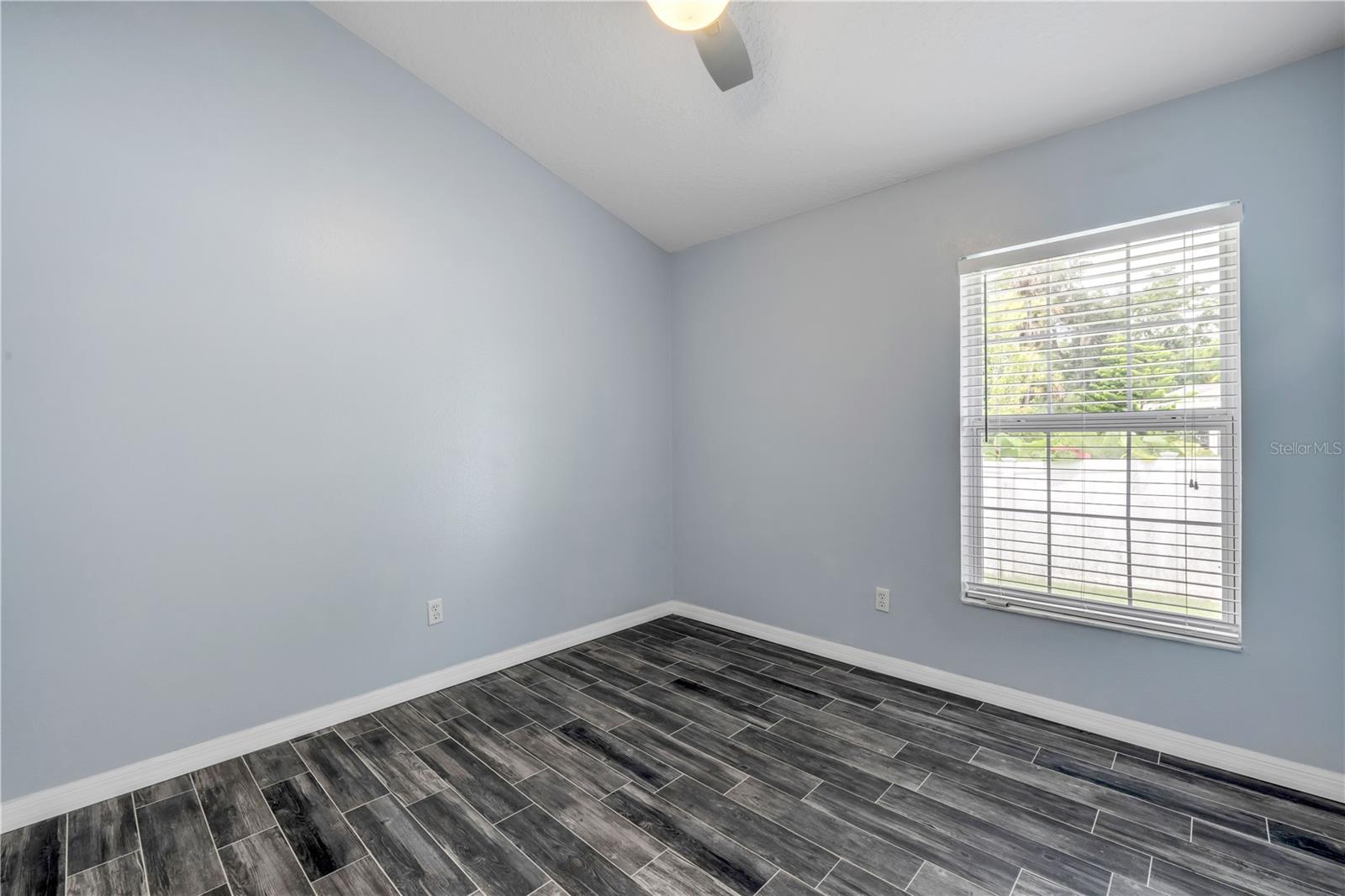 2243 DAVIS DR