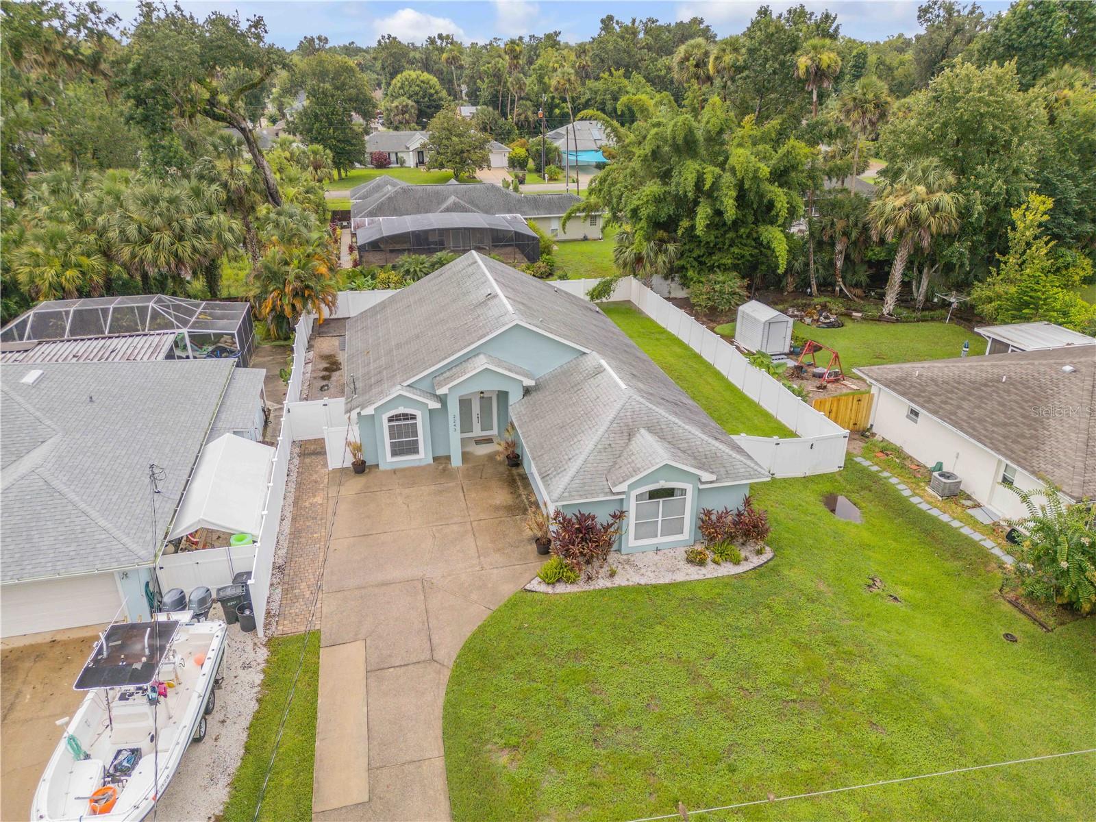 2243 DAVIS DR