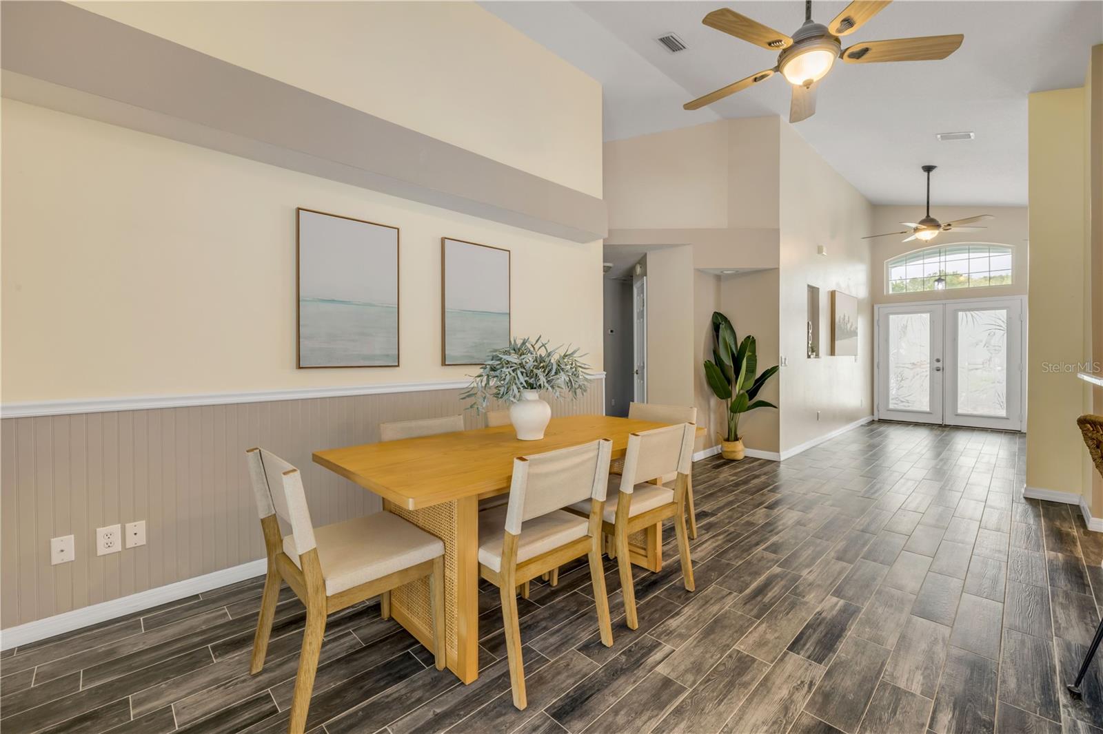 2243 DAVIS DR